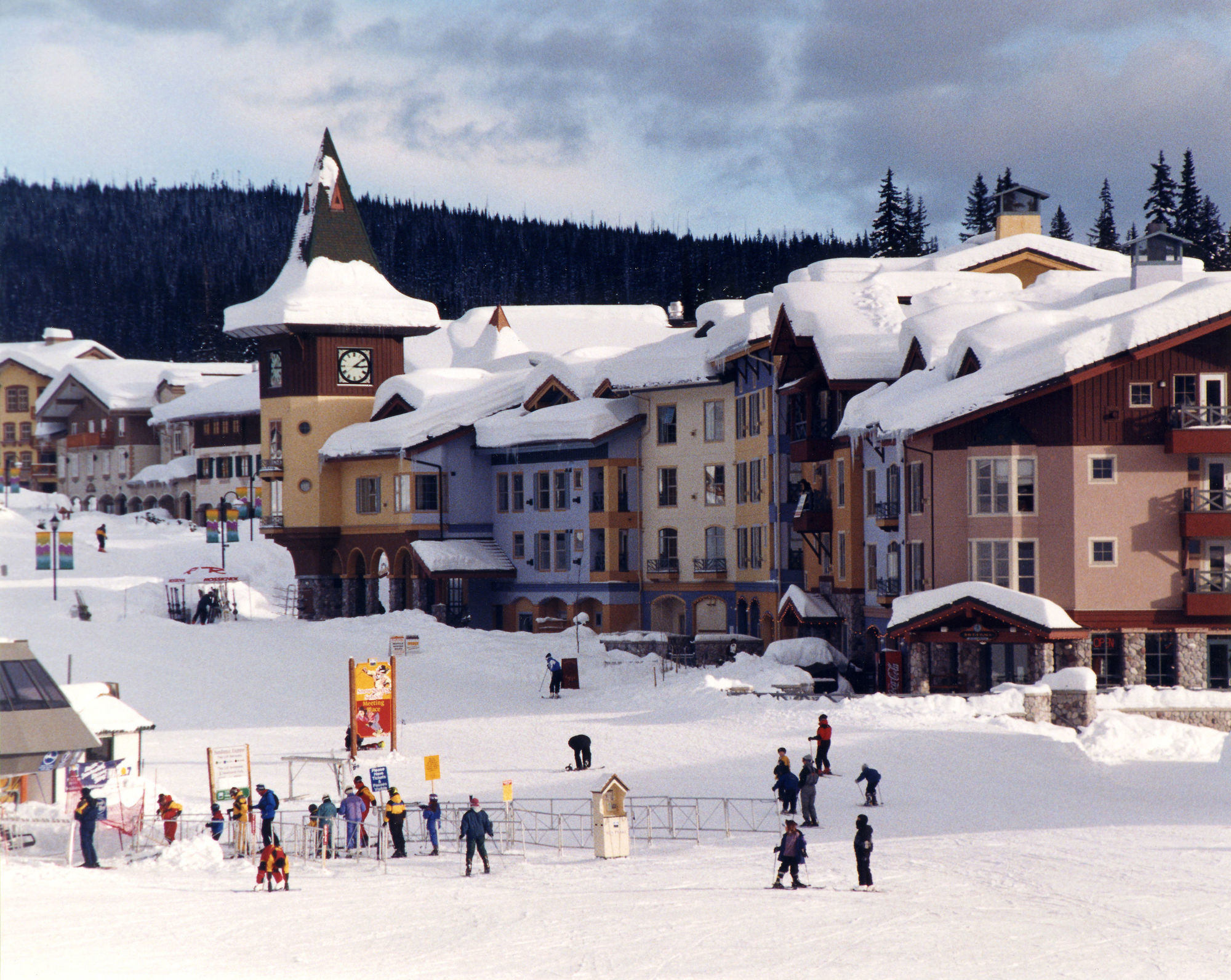 Sundance Lodge Sun Peaks Exterior photo